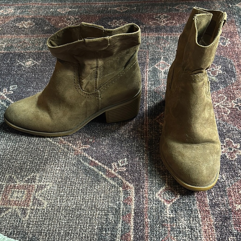 Women's Tan Ankle Boots